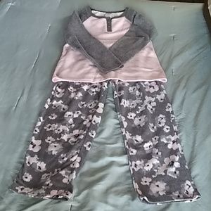 Warm & Cozy Pink & Gray Pajama Set - Medium (8-10)